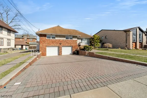 1070 Cumbermeade Rd, Fort Lee Boro, NJ 07024