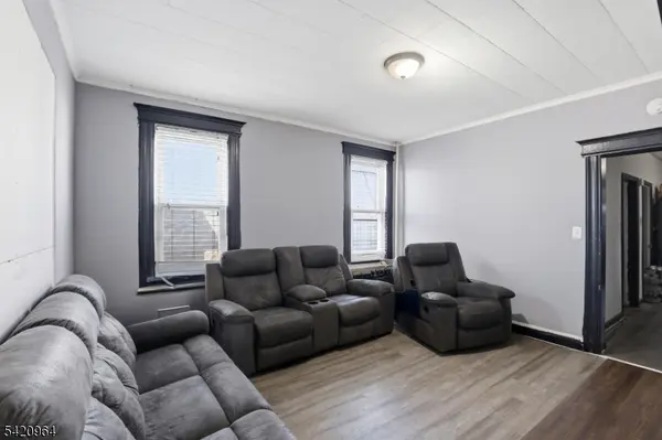 40 Schley St, Newark City, NJ 07112