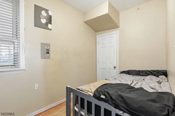 40 Schley St, Newark City, NJ 07112