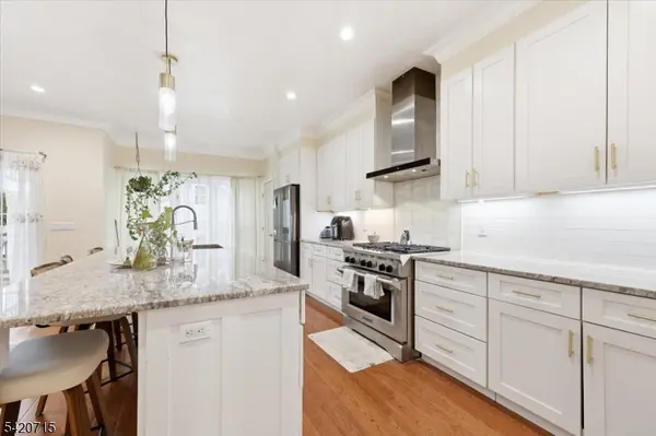 2020 Lamberts Mill Rd, Scotch Plains Twp., NJ 07076