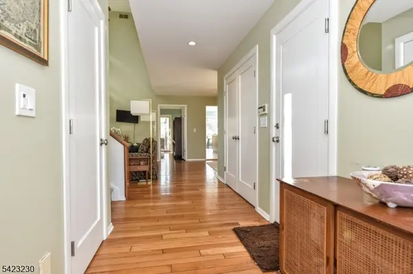 42 Bellgrove Dr, Mahwah Twp., NJ 07430