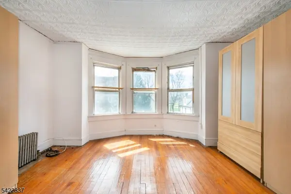 66 Gautier Ave #3R, Jersey City, NJ 07306