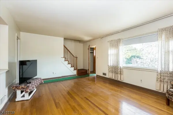 261 Terhune Ave, Passaic City, NJ 07055