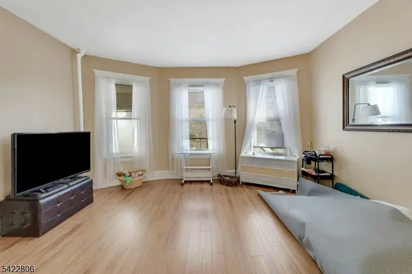 8 Elm St, West Orange Twp., NJ 07052