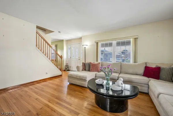 28 William St, Rochelle Park Twp., NJ 07662