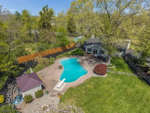 31 River Road, Raritan Twp., NJ 08822