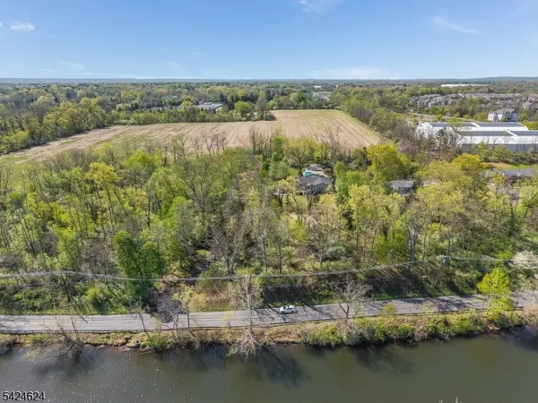 31 River Road, Raritan Twp., NJ 08822