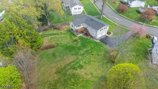 12 Henry St, Roxbury Twp., NJ 07876