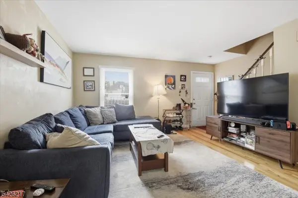 23A Doremus St, Summit City, NJ 07901