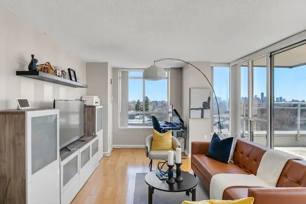 650 Lawrence AVE W #733, Toronto C04, ON M6A 3E8