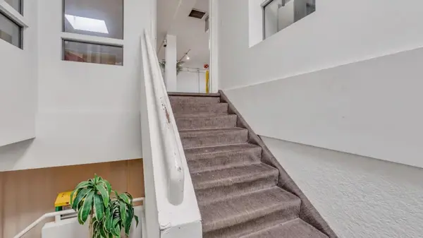 1092-1098 Eglinton AVE, Toronto C04, ON M6C 2E2