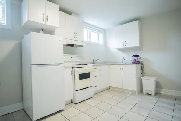 35 Roberta DR #1, Toronto C04, ON M6A 2J6