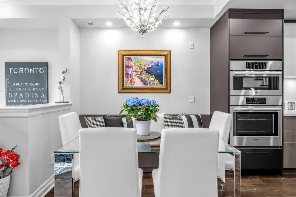 361 Roehampton AVE, Toronto C10, ON M4P 1S3