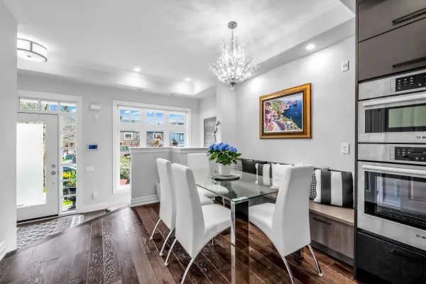 361 Roehampton AVE, Toronto C10, ON M4P 1S3