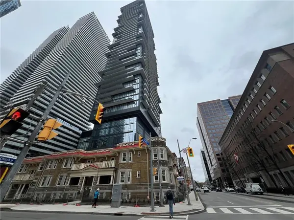 634 Church ST #803, Toronto C08, ON M4Y 2G3