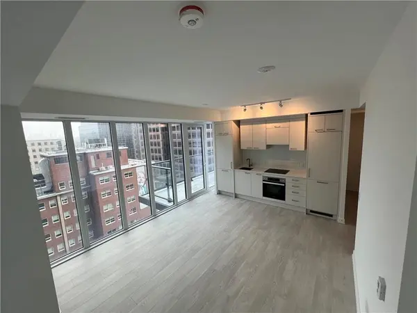 634 Church ST #803, Toronto C08, ON M4Y 2G3