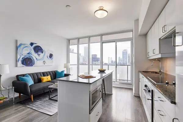 426 University AVE #P306, Toronto C01, ON M5G 1S9