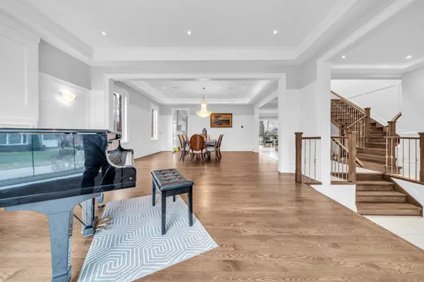 256 Park Home AVE, Toronto C07, ON M2R 1A3