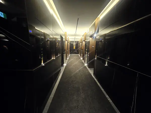 11 Yorkville AVE #1711, Toronto C02, ON M4W 0B7