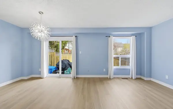 24 Trewin LN, Clarington, ON L1C 4W9