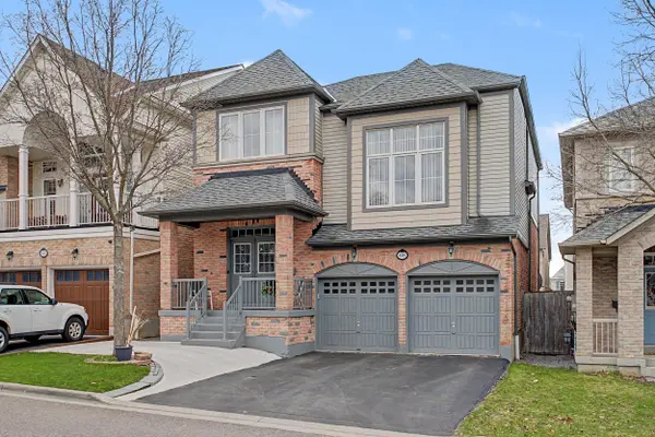 68 Loughlin Hill CRES, Ajax, ON L1Z 1P9