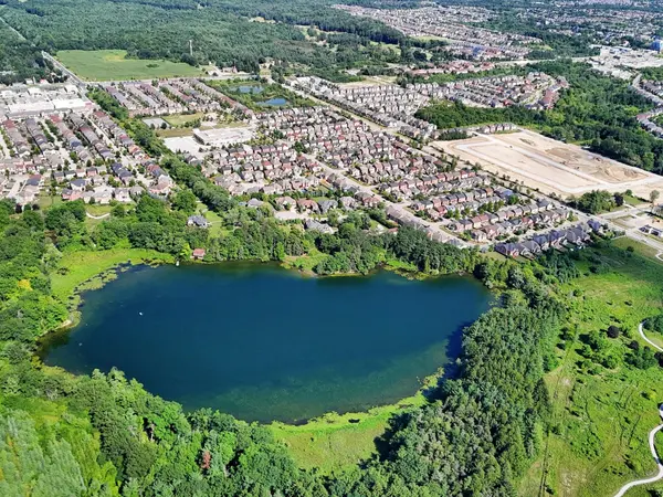 6 and 8 Macleod Estate CT, Richmond Hill, ON L4E 0B1