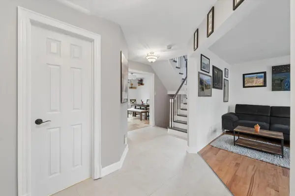 62 Reddenhurst CRES, Georgina, ON L4P 4G2