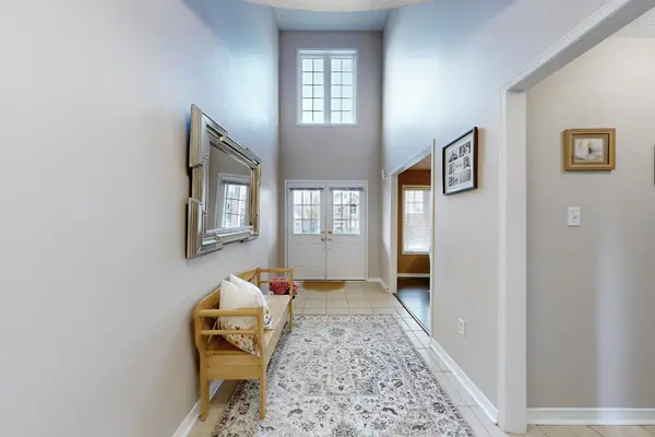 303 King ST E, East Gwillimbury, ON L0G 1M0