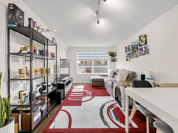 37 Galleria Pkwy #602, Markham, ON L3T 0A5