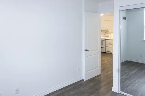 7373 Martingrove RD #412, Vaughan, ON L4K 9K1