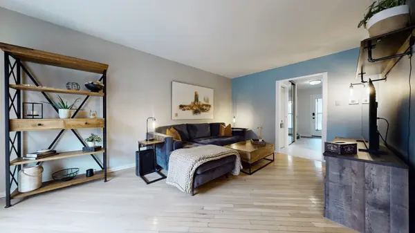 12 Woodglen WAY, Markham, ON L3R 3A8