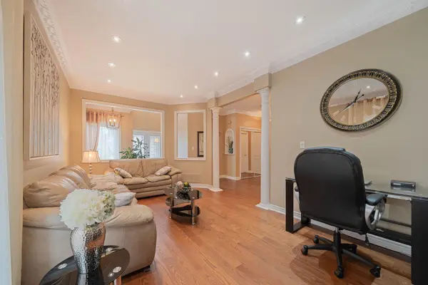 113 Sonoma BLVD, Vaughan, ON L4H 1N8