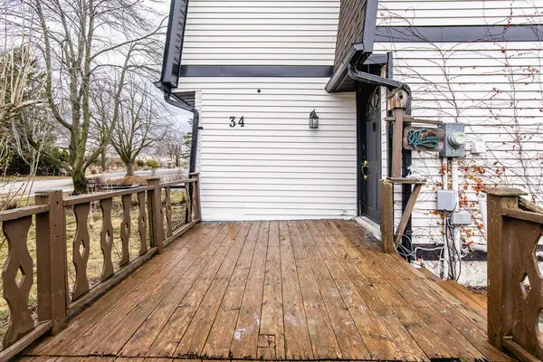 34 Kipling PL, Barrie, ON L4N 4W1