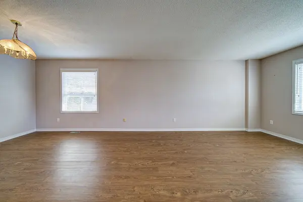 3 Evergreen CRES, Wasaga Beach, ON L9Z 1B6