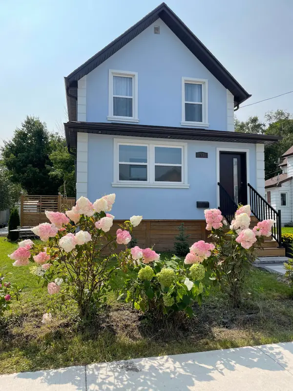 97 Laclie ST, Orillia, ON L3V 4W9