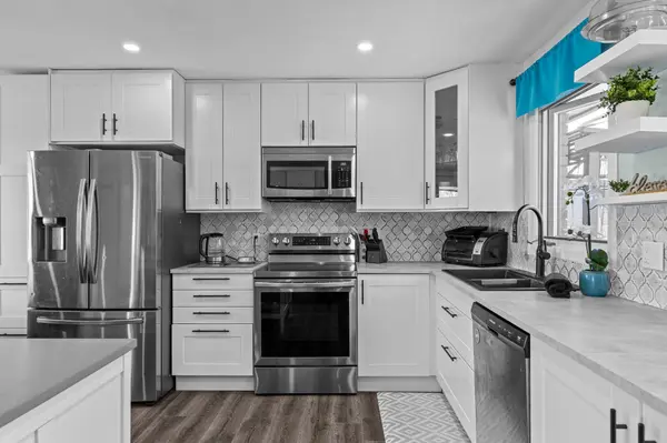 823 Essa RD, Barrie, ON L4N 9G5