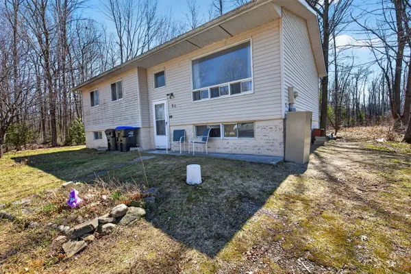 31 Becketts Side Road, Tay, ON L0K 2C0