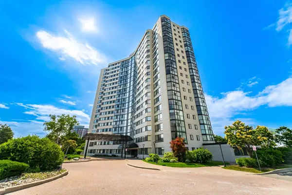 1360 Rathburn RD E #208, Mississauga, ON L4W 4H4