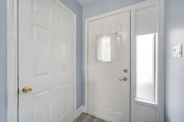 37 Vodden CT, Brampton, ON L6V 2V7