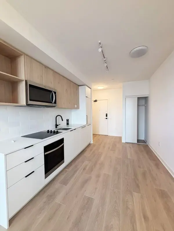 1185 Dupont ST #807, Toronto W02, ON M6H 0G5