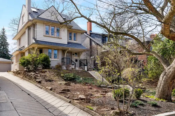 179 Glendonwynne RD, Toronto W02, ON M6P 3E8