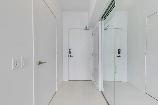 3883 Quartz RD #6008, Mississauga, ON L5B 0M4