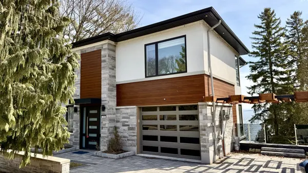 290 North Shore BLVD E, Burlington, ON L7T 1W9