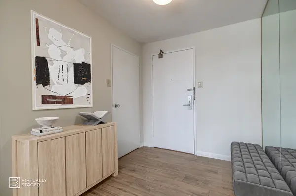 1400 Dixie RD #812, Mississauga, ON L5E 3E1