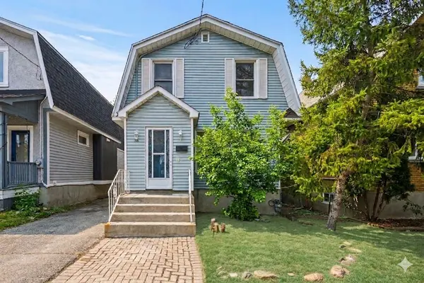 56 Smirle AVE, Tunneys Pasture And Ottawa West, ON K1Y 0S1