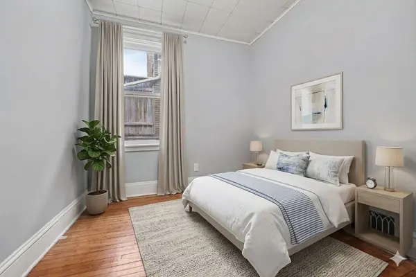 56 Smirle AVE, Tunneys Pasture And Ottawa West, ON K1Y 0S1