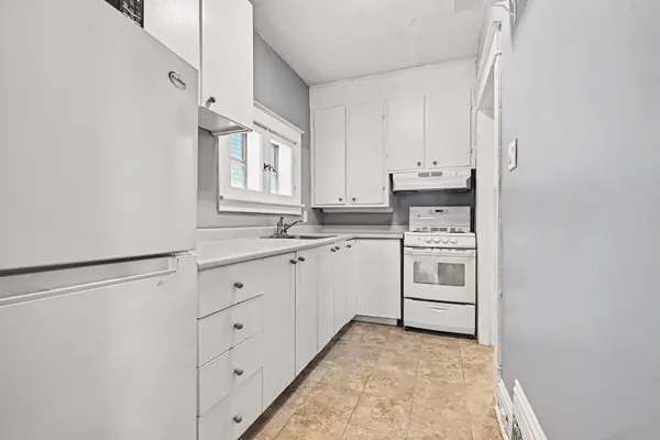 56 Smirle AVE, Tunneys Pasture And Ottawa West, ON K1Y 0S1