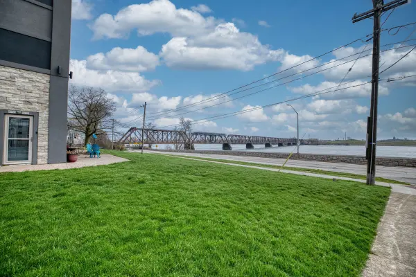 2 Lewis ST #Unit #12, Fort Erie, ON L2A 2P7