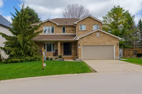 17 Allison CT, Strathroy-caradoc, ON N7G 4C2