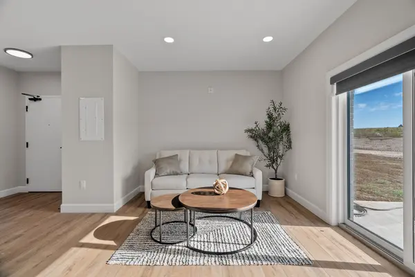 76 Hamilton ST #201, Goderich, ON N7A 1P9